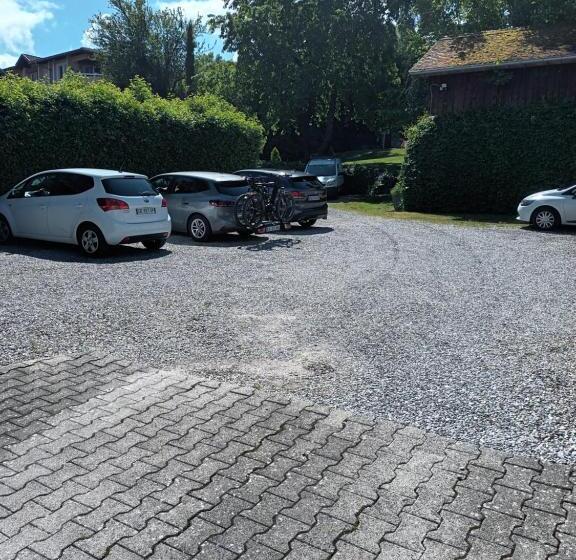سوییت جونیور با چشم‌انداز دریاچه, L'Oasis