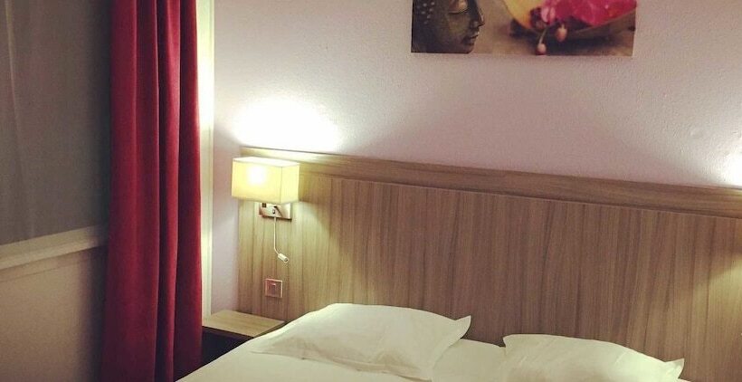 Номер Стандарт, Hôtel Restaurant L Evidence