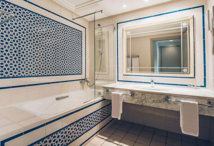 اتاق استاندارد با چشم‌انداز باغ, Iberostar Waves Averroes