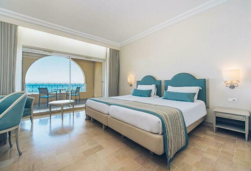 اتاق استاندارد با چشم‌انداز دریا, Iberostar Waves Averroes