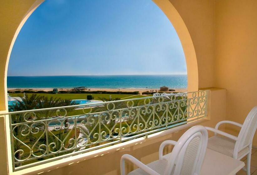 اتاق استاندارد با چشم‌انداز دریا, Iberostar Waves Averroes