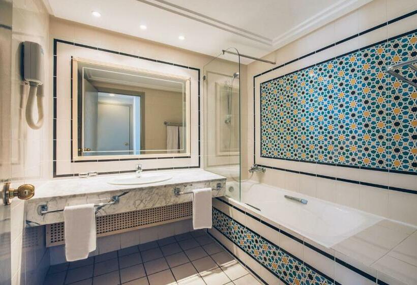 اتاق استاندارد یک نفره, Iberostar Waves Averroes