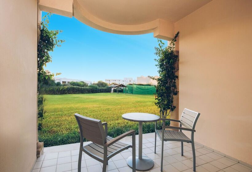 اتاق استاندارد با چشم‌انداز باغ, Iberostar Waves Averroes