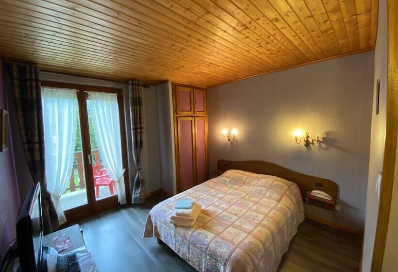 Номер Стандарт, Le Chalet   Hotel Restaurant
