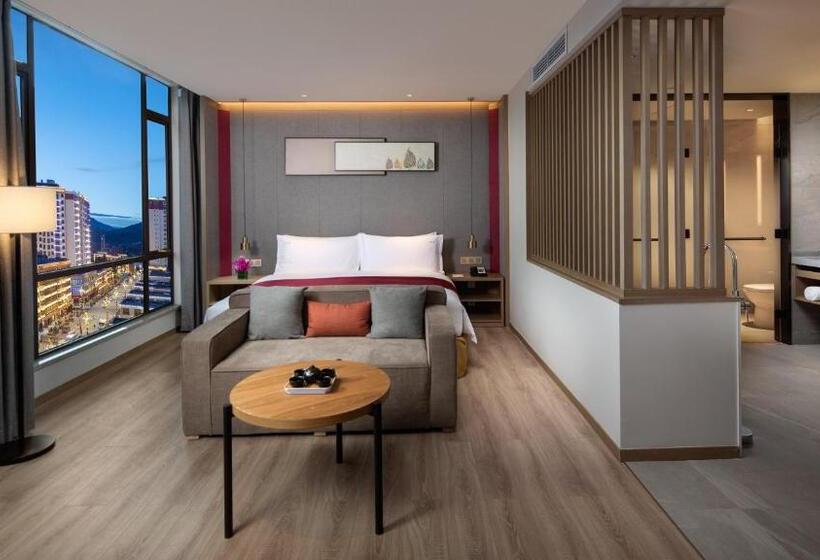 Люкс Кровать Кинг, Holiday Inn Batang, An Ihg