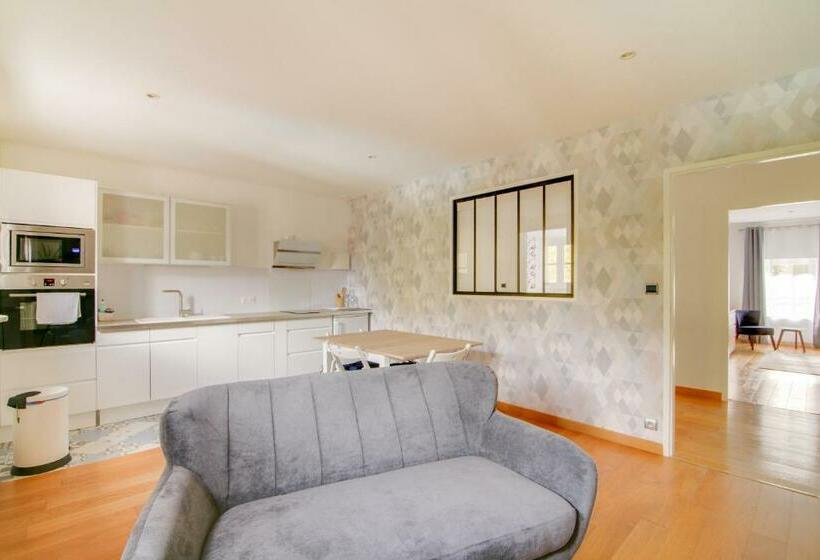 3 Bedroom Suite, Maison D Hotes La Villa Des Ducs Barleduc