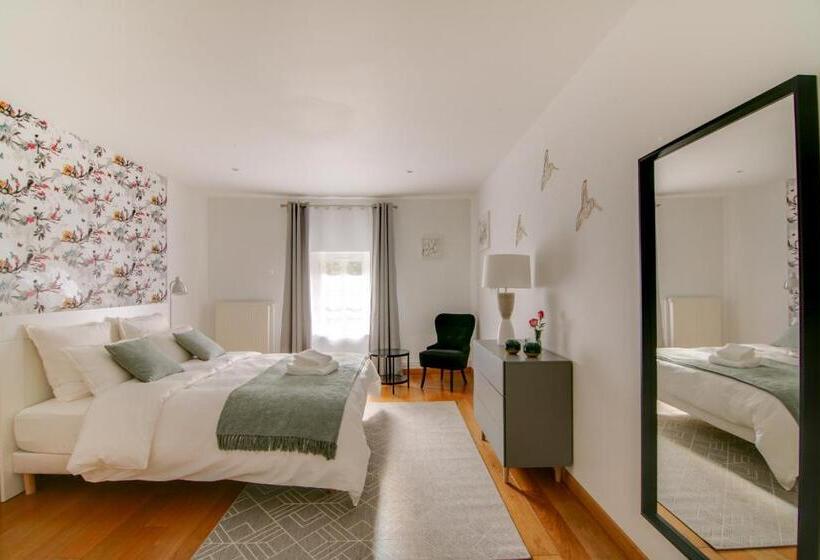 3 Bedroom Suite, Maison D Hotes La Villa Des Ducs Barleduc