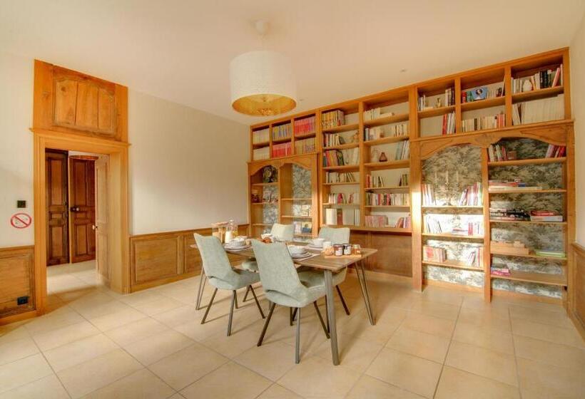 اتاق لوکس با تخت بزرگ, Maison D Hotes La Villa Des Ducs Barleduc