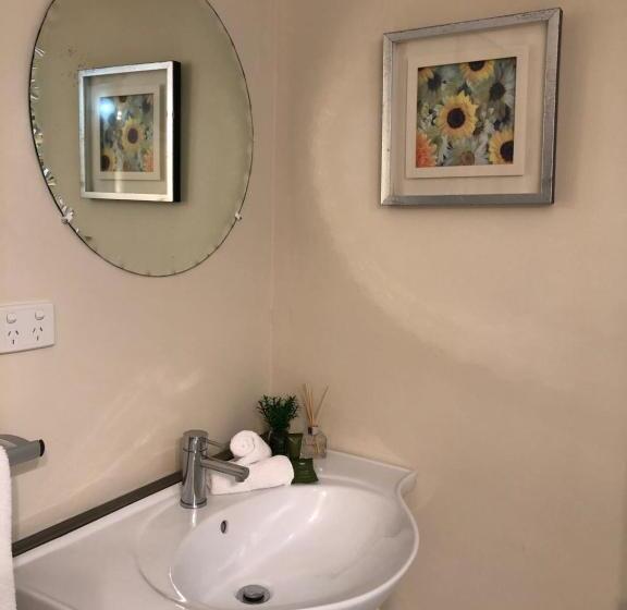 Дом 3 Спальни, Macedon Ranges Hotel & Spa