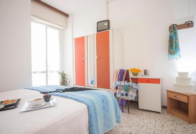 اتاق استاندارد چهار تخته, Bologna
