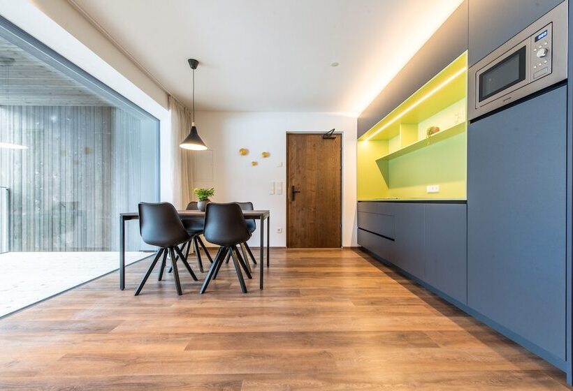 デラックススタジオ, Mountain Residence Montana