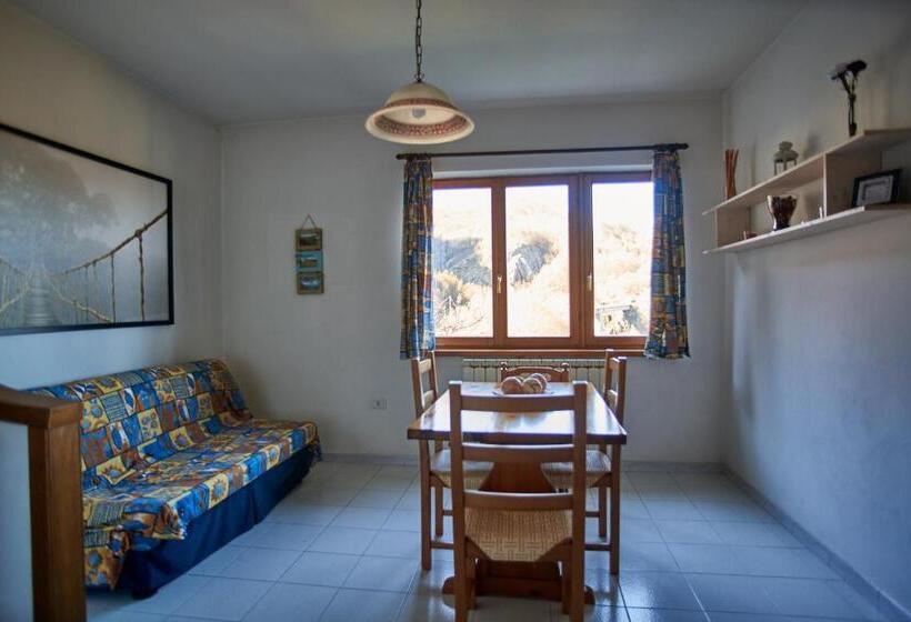 آپارتمان 1 خوابه با چشم‌انداز, B&b La Bredia