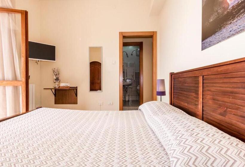Quarto Estandar Vista Mar com Sacada, Mare Lughente