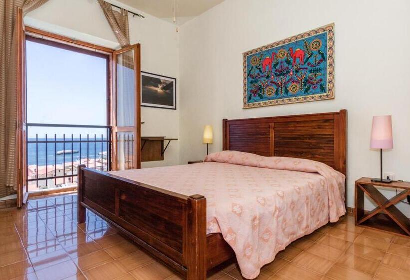 Quarto Quádruplo Estandar Vista Mar, Mare Lughente