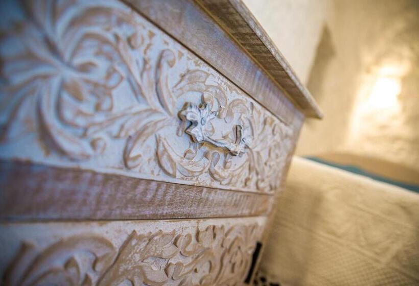 اتاق کلاسیک, Trullitria Rooms
