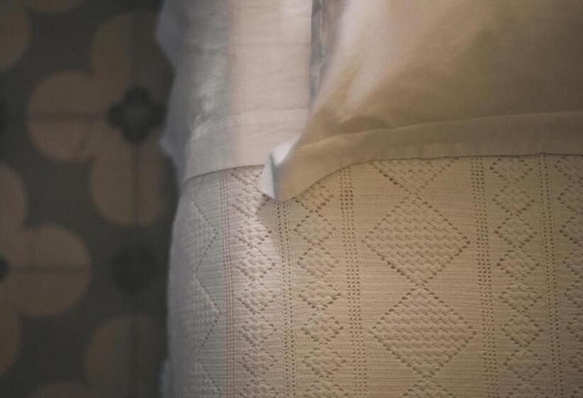 اتاق استاندارد, Pietra Pesara