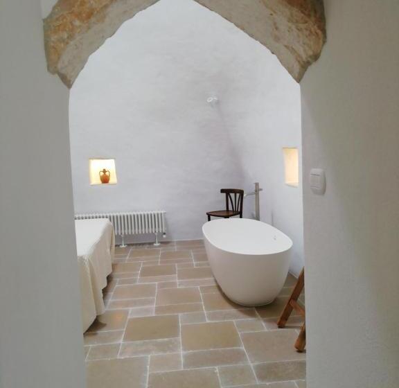 اتاق استاندارد, Pietra Pesara