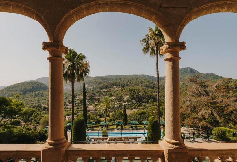 سوییت, Grand Hotel Son Net