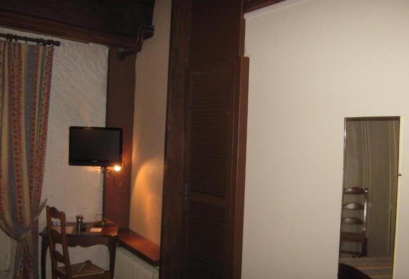 اتاق استاندارد چهار تخته, Chaumiere
