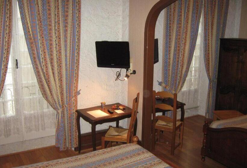 اتاق استاندارد چهار تخته, Chaumiere