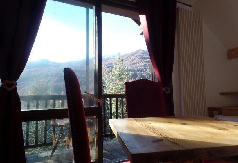 Семейный Номер, Hôtel Les Vallois