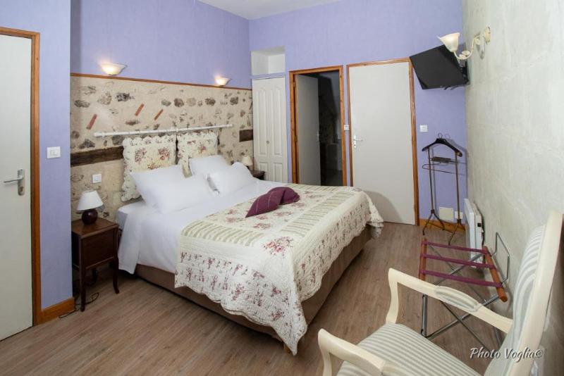 اتاق استاندارد, Logis Auberge Le Colombien   Hôtel Et Restaurant