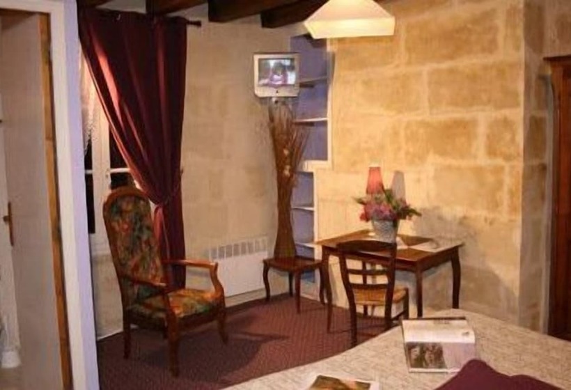 اتاق استاندارد چهار تخته, Logis Auberge Le Colombien   Hôtel Et Restaurant