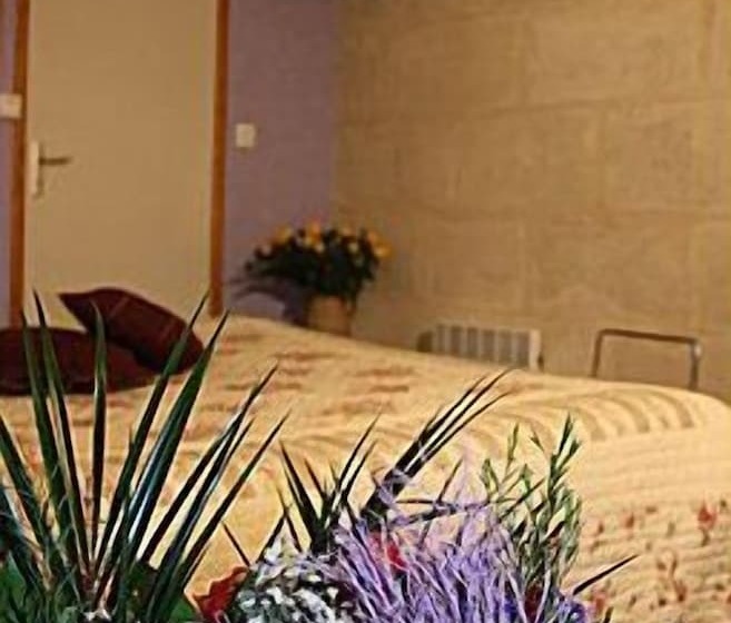 اتاق استاندارد, Logis Auberge Le Colombien   Hôtel Et Restaurant
