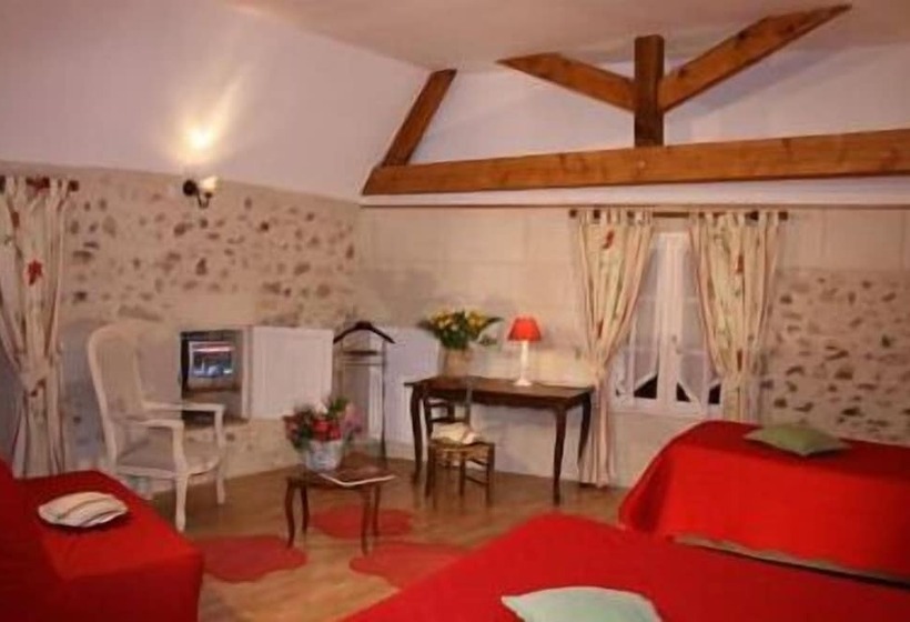 اتاق استاندارد چهار تخته, Logis Auberge Le Colombien   Hôtel Et Restaurant