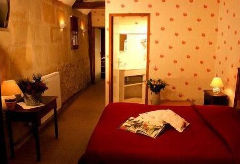 اتاق استاندارد چهار تخته, Logis Auberge Le Colombien   Hôtel Et Restaurant