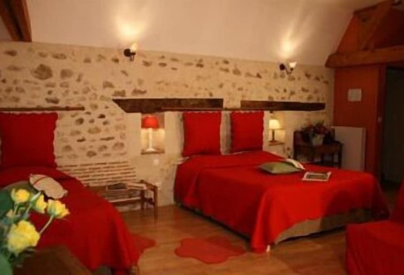 اتاق استاندارد چهار تخته, Logis Auberge Le Colombien   Hôtel Et Restaurant