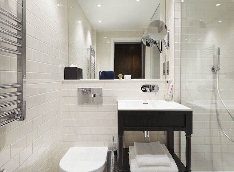 Quarto Familiar Clássico, The Clermont London Victoria