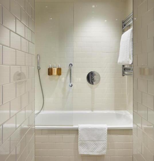 Quarto Familiar Clássico, The Clermont London Victoria