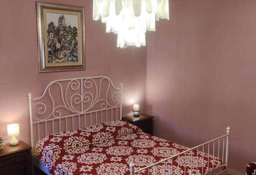 استودیوی استاندارد, Guest House Bike & Relax Finale Ligure