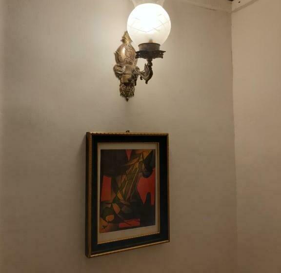 اتاق استاندارد سه نفره, Villa Dietro La Luna