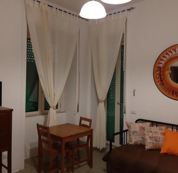 اتاق استاندارد سه نفره, Villa Dietro La Luna