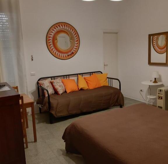 اتاق استاندارد سه نفره, Villa Dietro La Luna
