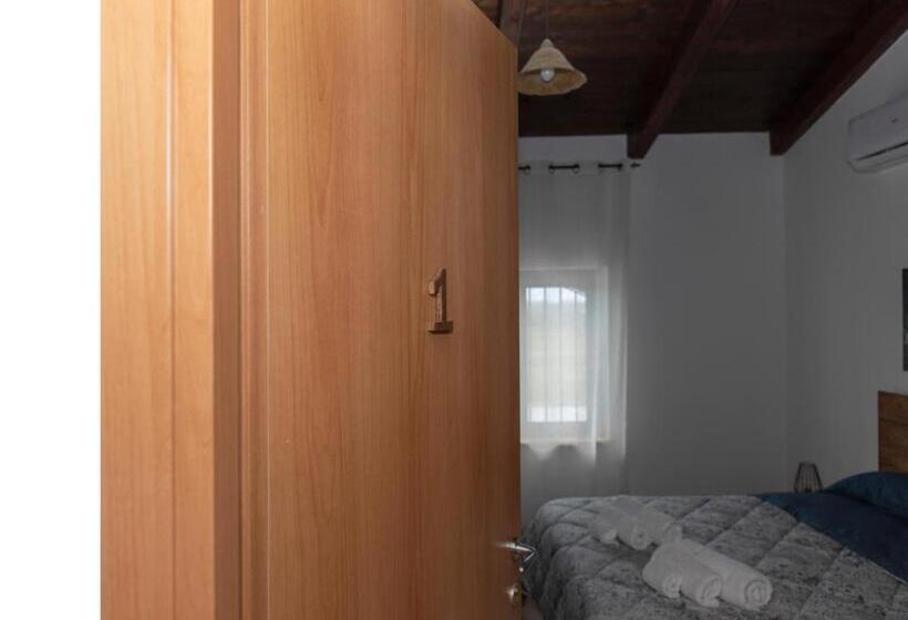 اتاق استاندارد سه نفره, Fattoria Il Laghetto