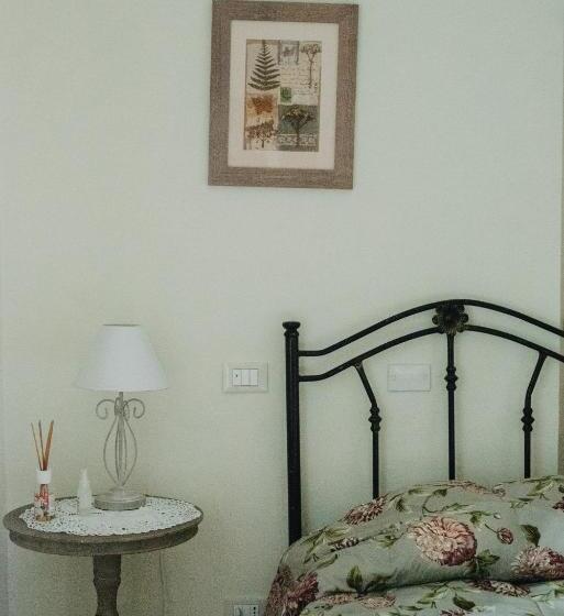 اتاق لوکس سه تخته, La Rocca Mia House B&b