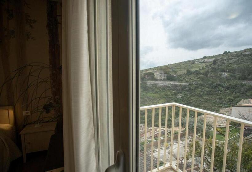 اتاق استاندارد با تخت بزرگ, La Casa Del Gelsomino