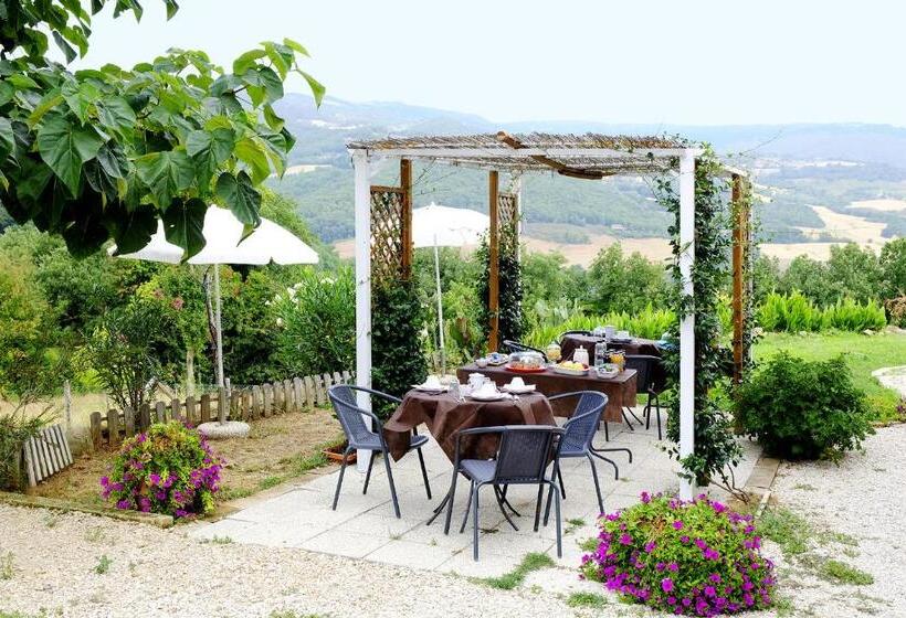 Standard room with outdoor bath, Casale Le Orme