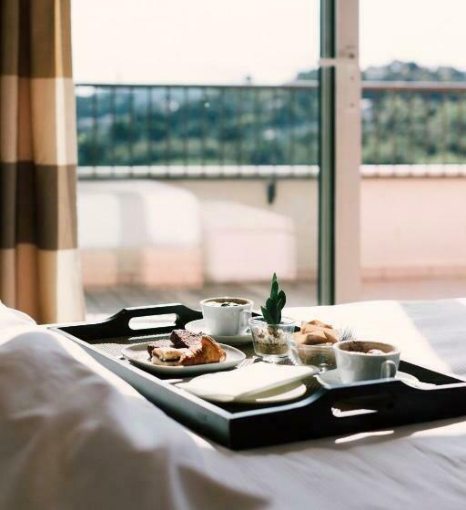 اتاق لوکس با تخت بزرگ, Villa Maria Hotel & Spa