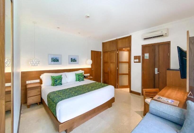 Бунгало Deluxe, Candi Beach Resort & Spa