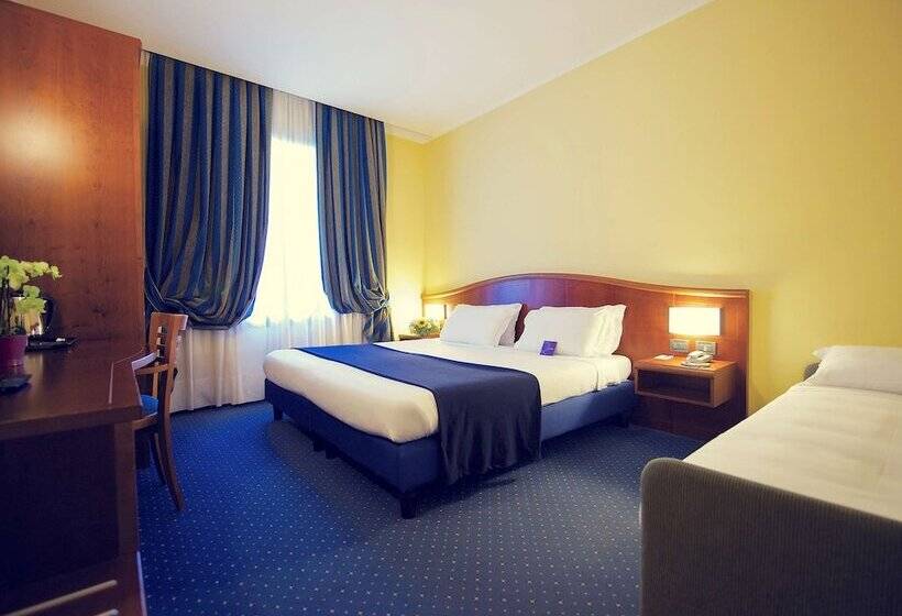 اتاق استاندارد با تخت دوبل, Mercure Genova San Biagio