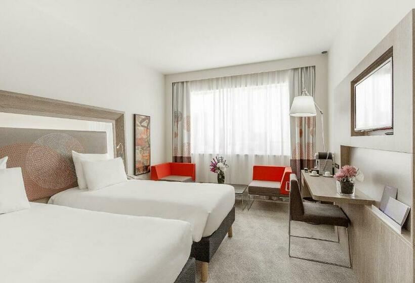 Номер Superior, Novotel World Trade Centre Dubai