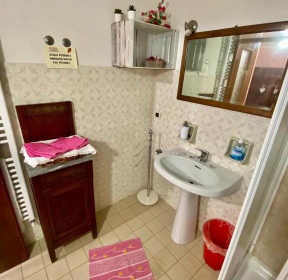 Семейный Номер, Bed & Breakfast Marietta