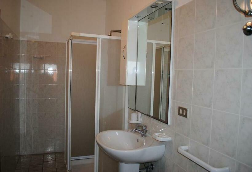 اتاق استاندارد با بالکن, B&b La Scogliera