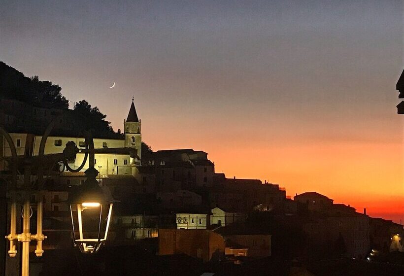 اتاق استاندارد سه نفره, Reginelena B&b