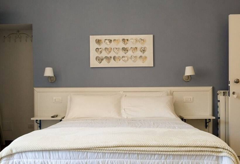 اتاق استاندارد سه نفره, Reginelena B&b