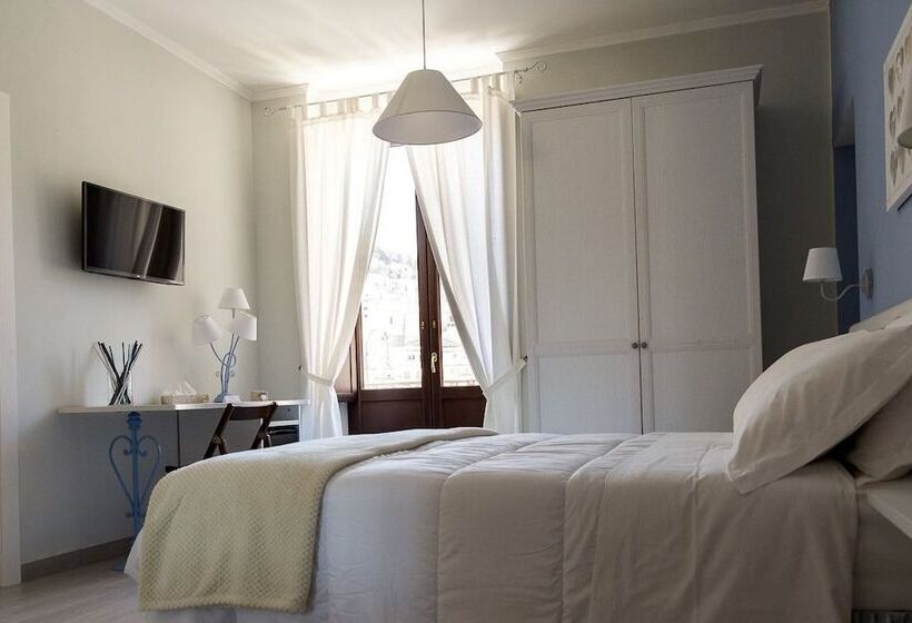اتاق استاندارد سه نفره, Reginelena B&b